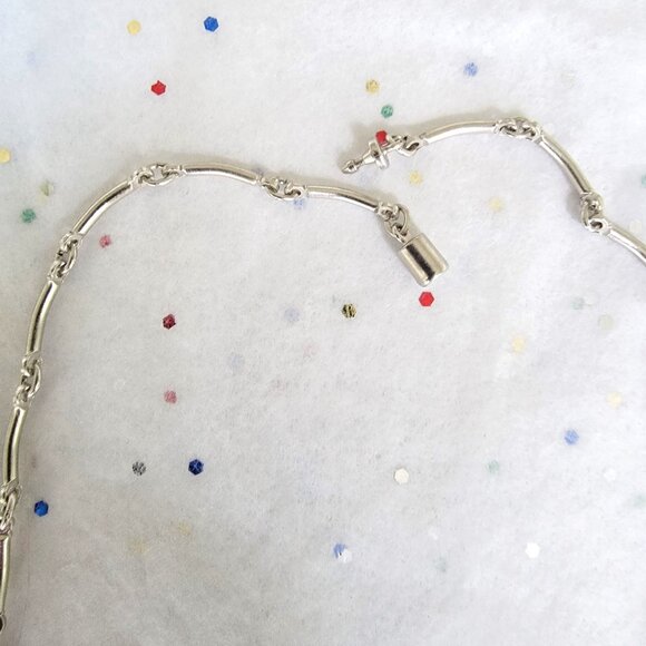 GLOWING GLASS CABOCHON SILVER TONE NECKLACE SHADES OF NEUTRALS NEW - Picture 3 of 6